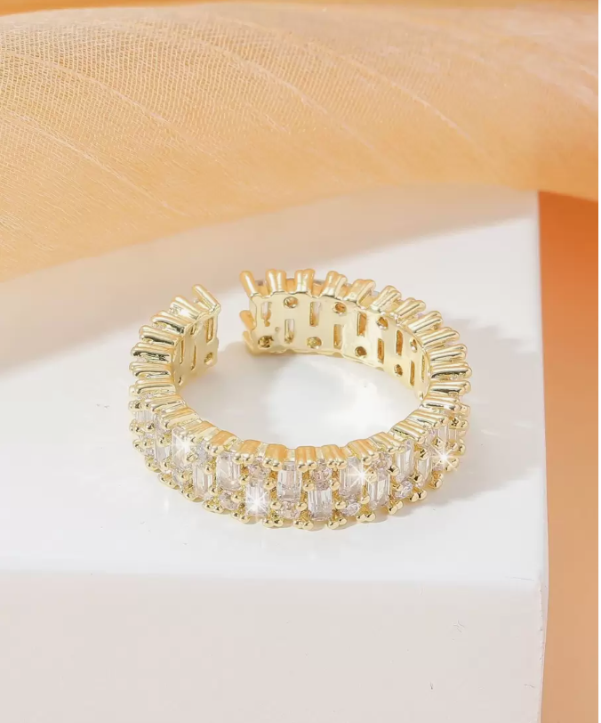 Copper Ring with Cubic Zirconia – Timeless Shine, Modern Style