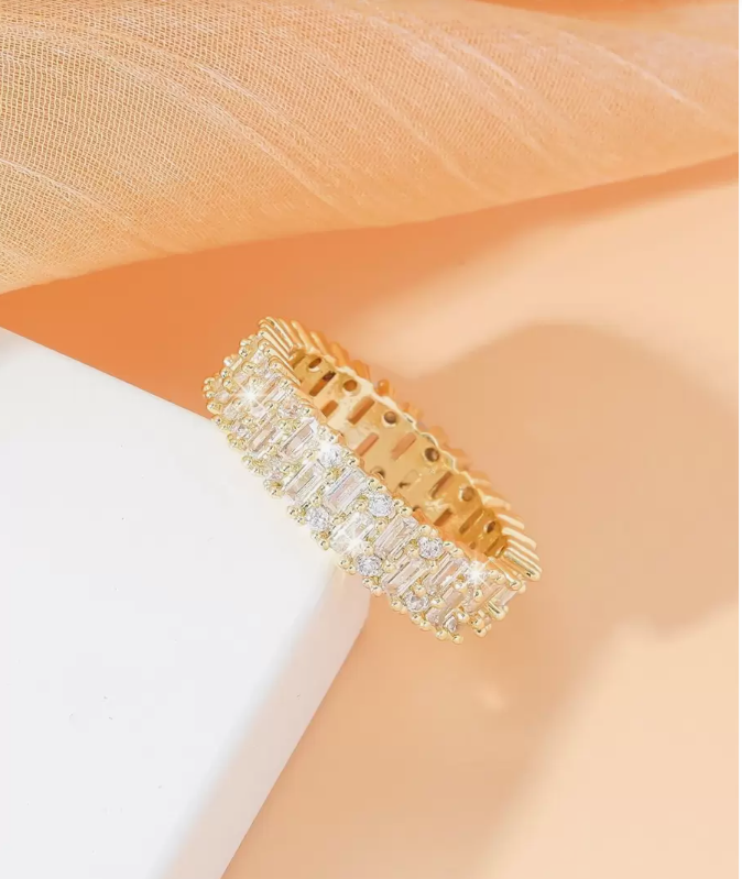 Copper Ring with Cubic Zirconia – Timeless Shine, Modern Style