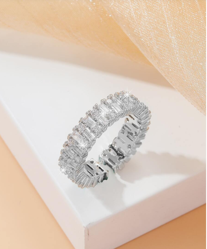 Copper Ring with Cubic Zirconia – Timeless Shine, Modern Style